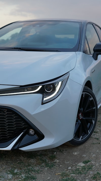 275 CV hot hatch por menos que un Toyota Corolla nuevo