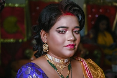 Lleva la herencia de Bengala con un Saree Bengalí en línea