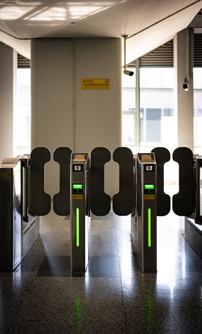Automatización de flujos de acceso en Valencia