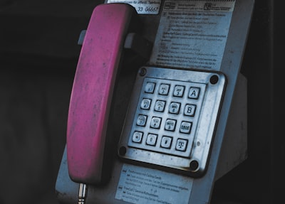 ¿Puede la IA telefónica reemplazar procesos manuales?