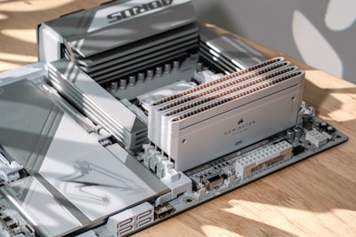 Kits de RAM con ilustraciones únicas y módulos ficticios