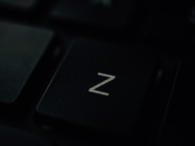 Por qué TypeScript + Zod es mejor que Python en la ingeniería de IA
