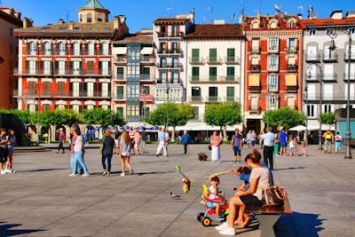 Encuentra el mejor sistema telefónico de IA en Pamplona