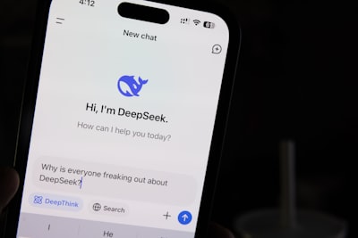 Cómo detener usos engañosos de la inteligencia artificial