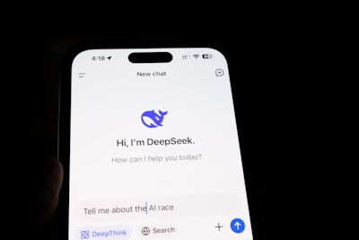 Detección de deepfakes de audio en el navegador preservando privacidad