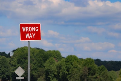 Handling Errors in LangGraph: A Beginner's Guide to Retry Policies