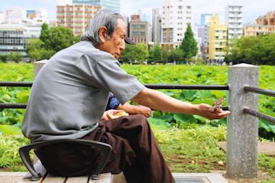 Japón busca soluciones tecnológicas para crisis de demencia