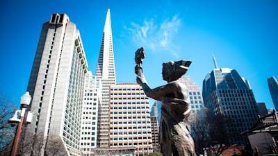Salesforce anuncia inversión de 15 billones en AI para San Francisco a lo largo de cinco años