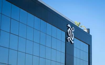 Empresa de integración de IA confiable para el sector farmacéutico en Barcelona