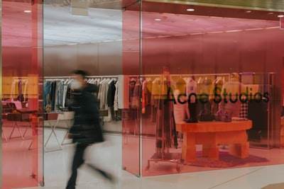 Cómo la analítica de autoservicio impulsa a los equipos de retail