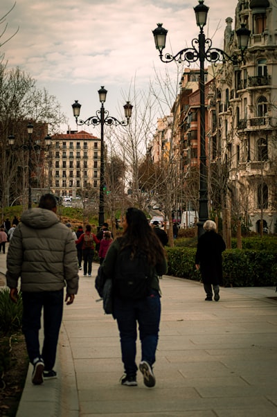 Mejores proveedores de portal de notas y tutoriales en Madrid 2026