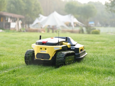 Descuentos de hasta $250 en robots cortacésped ANTHBOT
