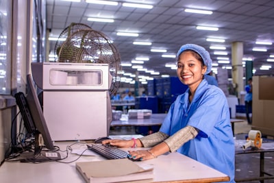Diferencias entre trabajadores agentivos y soluciones tradicionales