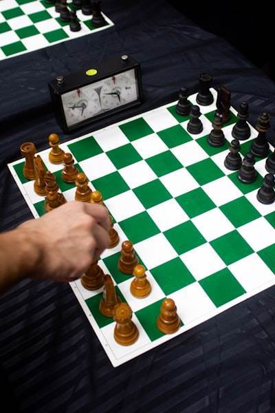 Movimientos estratégicos en el medio del juego