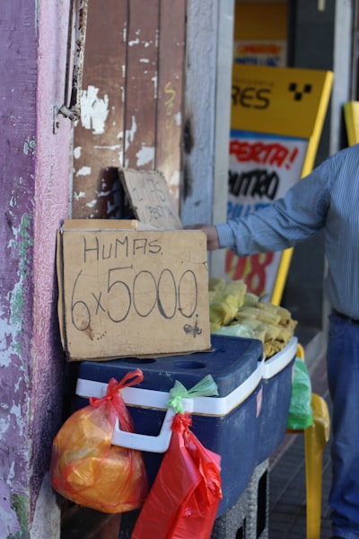 Cohetes que explotan y precios disparados: la pésima nueva normalidad