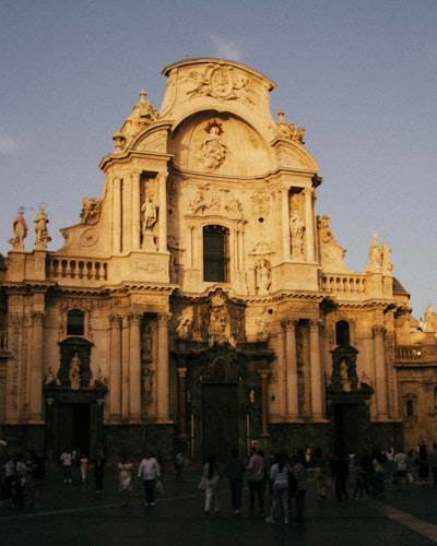La mejor guía para contratar programadores en Murcia