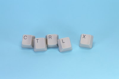 Gestión explícita de recursos con la palabra clave 'using' en TypeScript