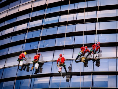 Mejores empresas en Madrid para la seguridad laboral