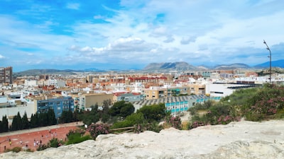 Vende más en Alicante con un asistente virtual de IA