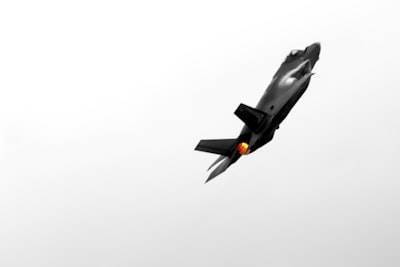 Batalla de asistentes de codificación: Raptor Mini vs Claude Code vs Cursor Composer