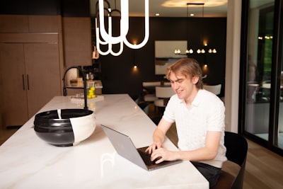 Herramientas de automatización de negocios para freelancers en Granada