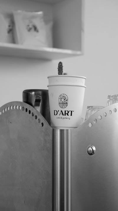 DistilBERT: versión más pequeña, rápida y económica que BERT