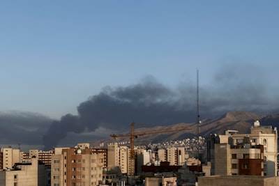 Israel bombardea a Irán, líderes de las fuerzas armadas y de la Guardia Revolucionaria son asesinados
