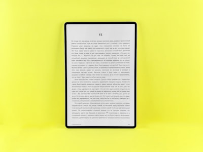¿Un smartphone con doble pantalla E-Ink y LCD?