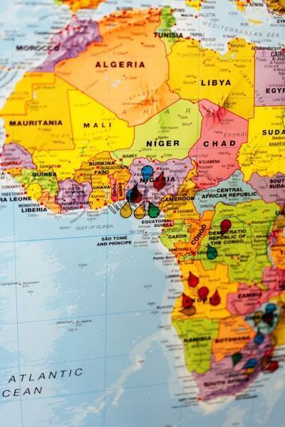 ¿Factores que determinan los tamaños de las ofertas de inicio en África?