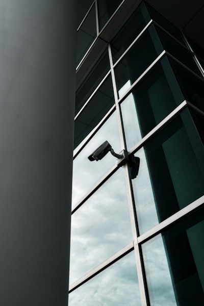 Seguridad escalable con vigilancia en la nube