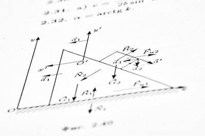 Diseño de sistema de razonamiento multiagente avanzado con spaCy