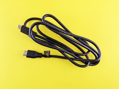 Por qué no deberías comprar cables HDMI de $100