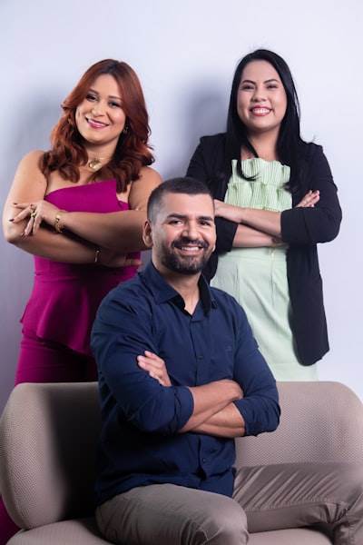 Los 3 principales expertos en la AGENCIA de IA en Vic