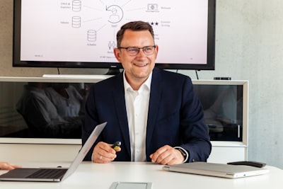 Acceso seguro y global a tu CRM personalizado