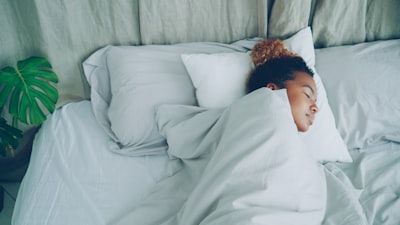 Cómo crear una rutina de sueño ideal para ti
