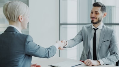Cómo un vendedor agéntico mejora la comunicación interna