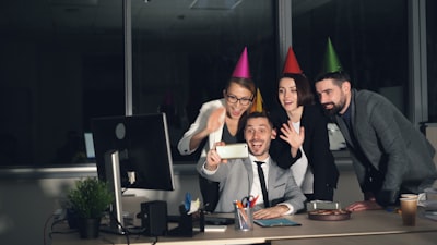 Actividades Divertidas para Impulsar la Moral del Equipo