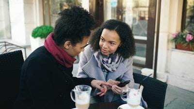 Mejora la monetización de las conversaciones de IA con un SDK