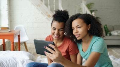 Inversión en chatbots de IA: Retorno real para tu negocio de entretenimiento