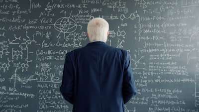 Los 50 mejores expertos en retorno de inversión en inteligencia artificial para negocios en Barcelona