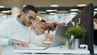 Cómo encontrar el mejor socio para reemplazar Excel con apps a medida