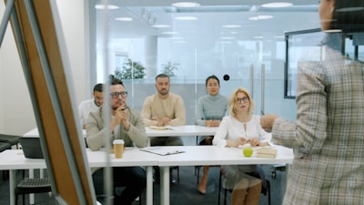 Impacto de la Agencia de IA en la Cultura Empresarial
