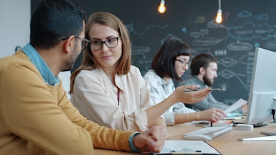 Socio oficial de desarrollo de software de gestión de KPI en Granada