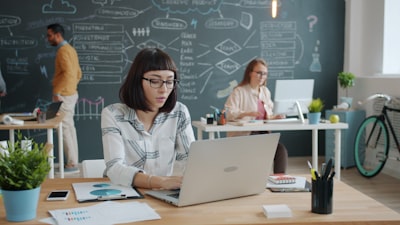 Top 5 empresas para automatizar entrada de datos con solución personalizada en Málaga