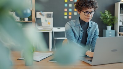 Sostenibilidad corporativa con intranet automatizada