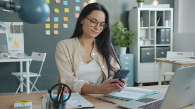 Automatización de gestión de documentos legales en dispositivos móviles