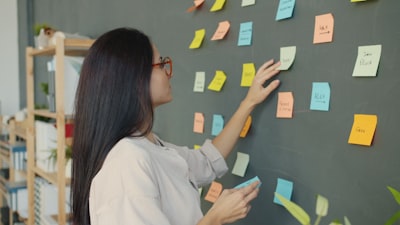 ¿Cómo mejorar la comunicación interna con un panel de control de KPI?
