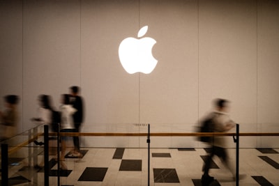 Apple se prepara para gastar más, pero no todo en IA