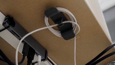 Organiza tus cables de forma fácil y económica