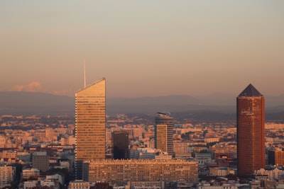 Cómo las empresas de energía en Barcelona ahorraron €20K con IA.